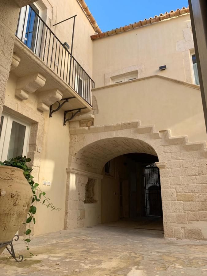 سيراكوزا Isabella Di Castiglia Apartments المظهر الخارجي الصورة