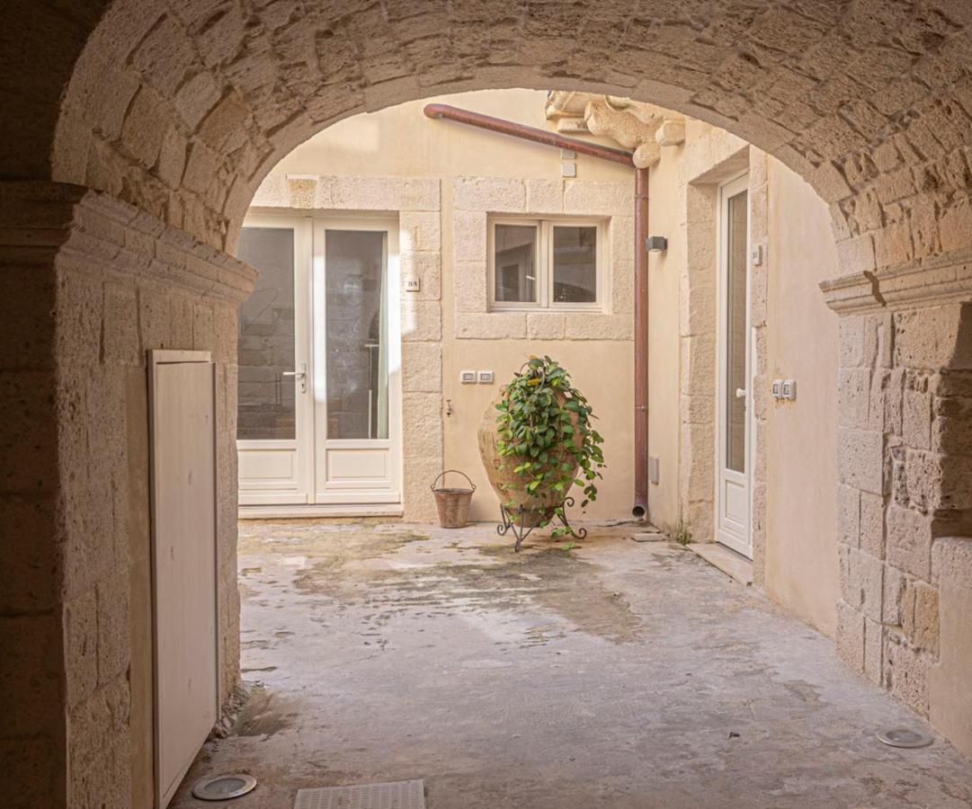 سيراكوزا Isabella Di Castiglia Apartments المظهر الخارجي الصورة