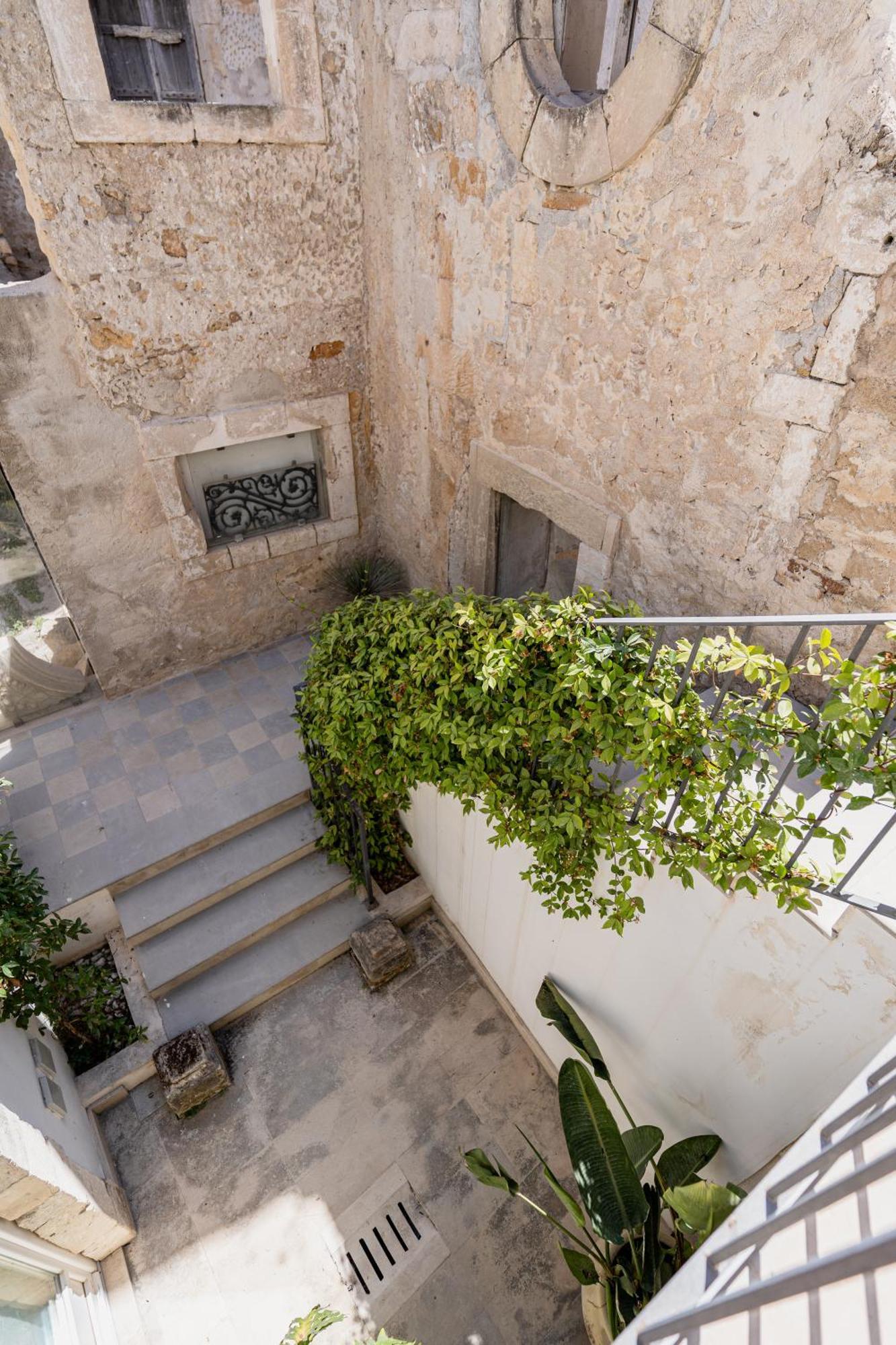سيراكوزا Isabella Di Castiglia Apartments المظهر الخارجي الصورة